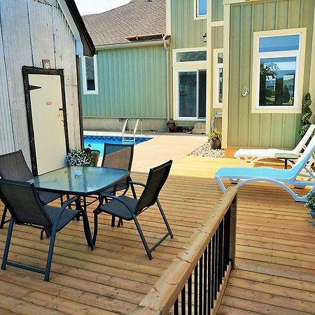 On The 6 Bed And Breakfast Ниагара-он-те-Лейк Экстерьер фото