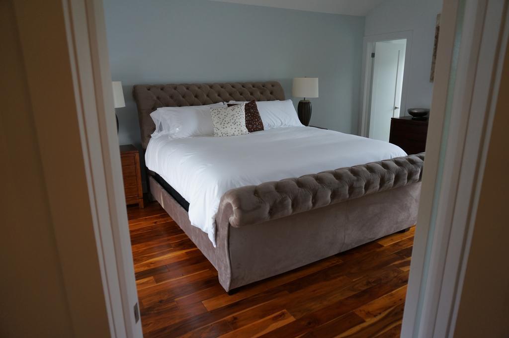 On The 6 Bed And Breakfast Ниагара-он-те-Лейк Номер фото